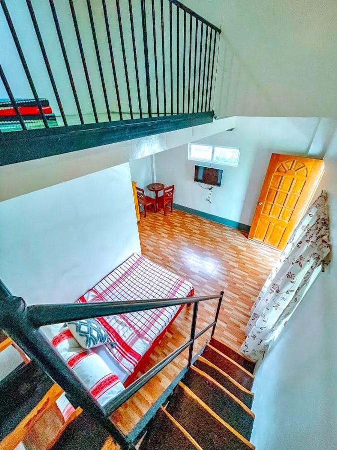 Airport View Hotel Vigan Esterno foto