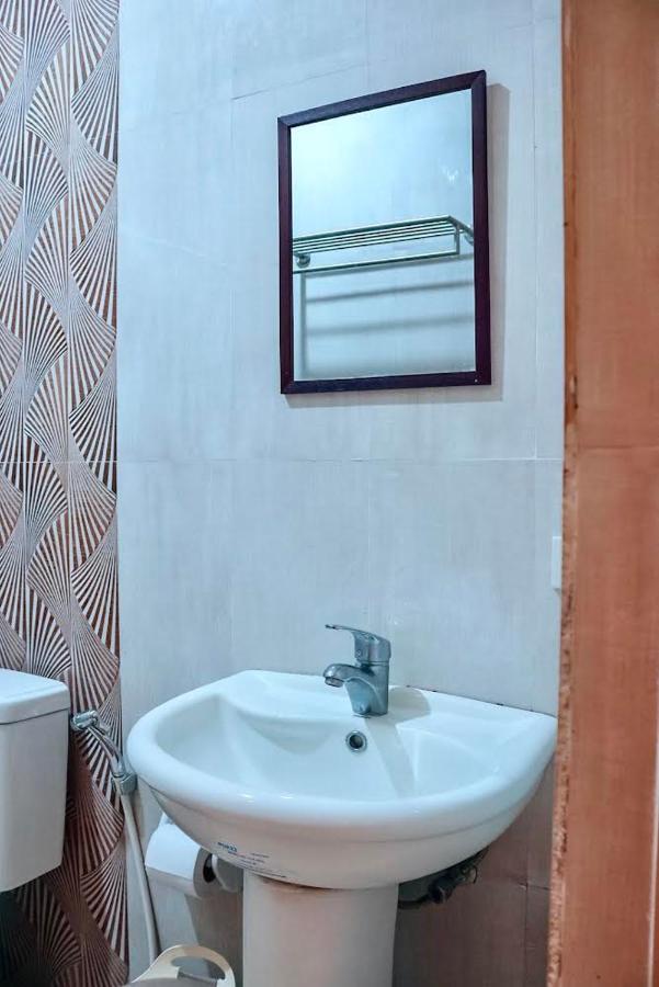 Airport View Hotel Vigan Esterno foto