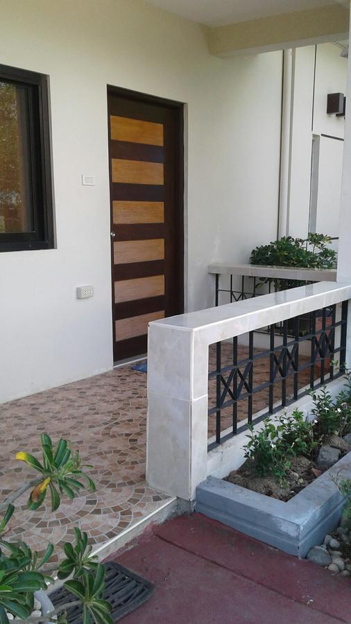 Airport View Hotel Vigan Esterno foto